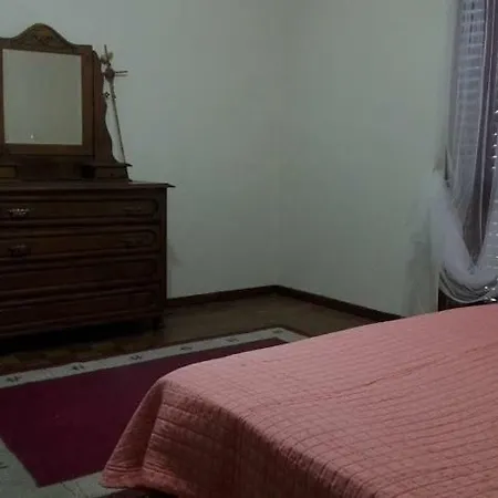 Privatunterkunft Casa De Valpassos